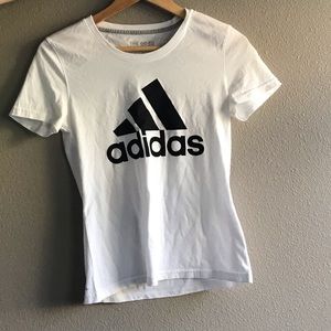 ADIDAS t-shirt